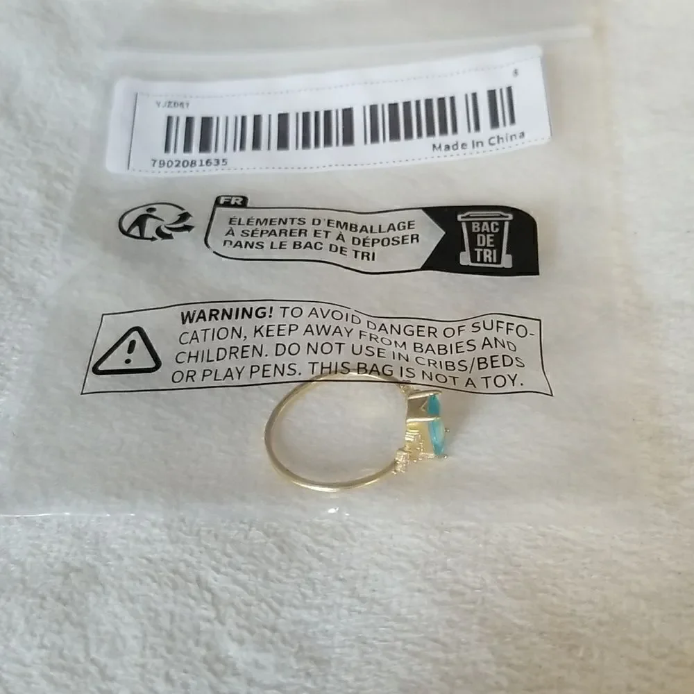 Rectangular size 8 ring ocean blue